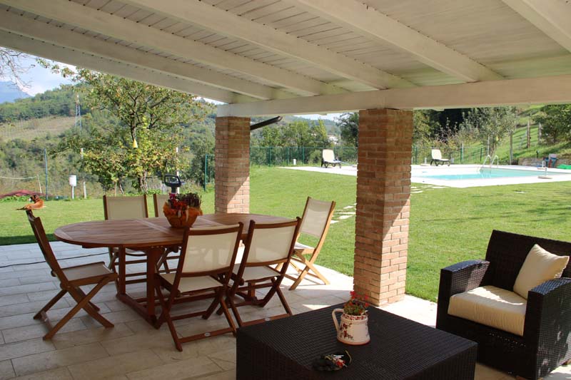 Tenuta borgio - The garden and the swimming pool